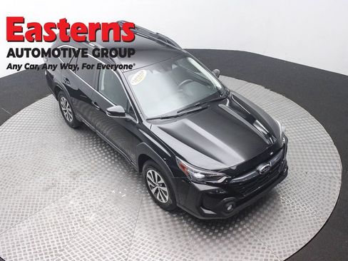 Used 2023 Subaru Outback Premium AWD/4WD image 3