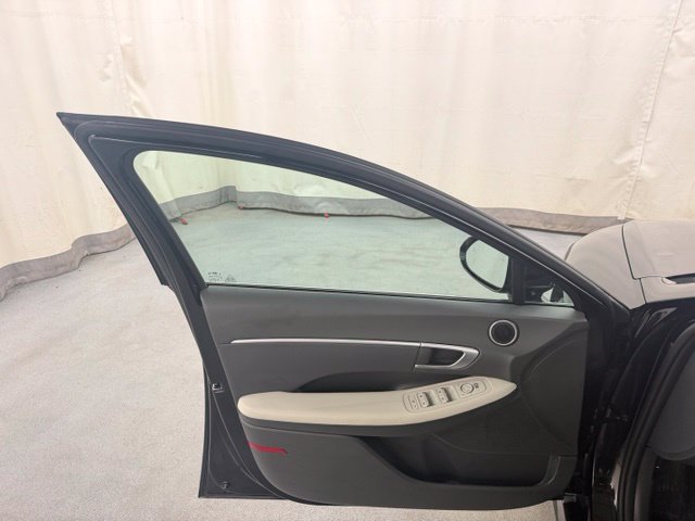 Used 2026 Hyundai Sonata SEL FWD image 24