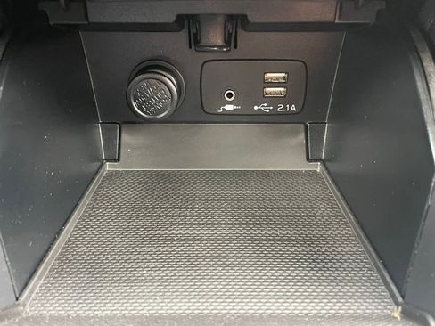 Used 2019 Subaru Outback 3.6R Touring image 36