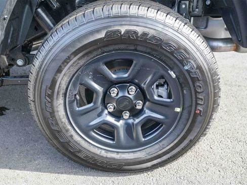 New 2026 Jeep Gladiator Sport image 10