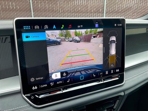 Certified 2025 Volkswagen Tiguan SE R-Line AWD/4WD image 21