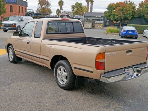 Used 2000 Toyota Tacoma 2WD Xtracab V6 image 7