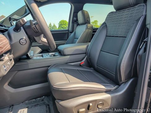 New 2025 GMC Sierra EV Denali image 9