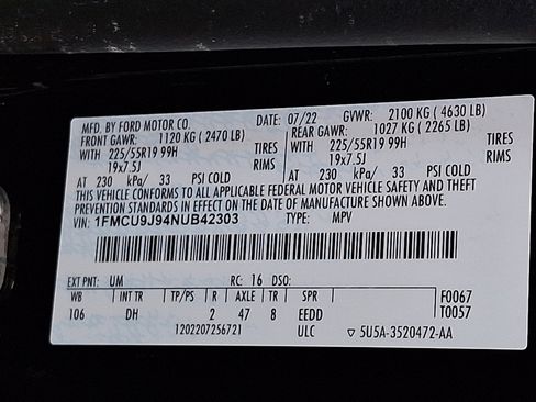 Certified 2022 Ford Escape Titanium w/ Titanium Elite Package AWD/4WD image 29