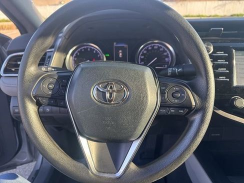 Used 2018 Toyota Camry LE w/ Convenience Package image 18