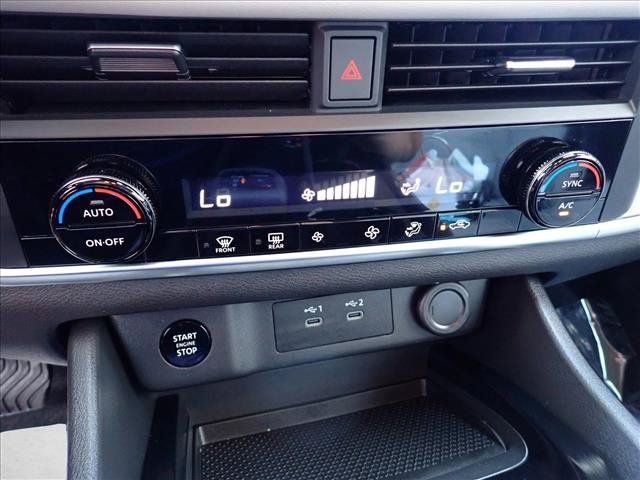 Used 2025 Nissan Rogue SV AWD/4WD image 22