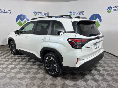 Used 2025 Subaru Forester Premium image 8