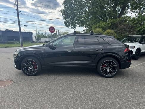 Used 2023 Audi Q8 Prestige w/ Prestige Package AWD/4WD image 8