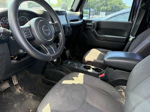 Used 2019 Jeep Wrangler Unlimited Sport S AWD/4WD image 17