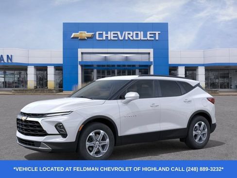 New 2026 Chevrolet Blazer LT w/ Convenience Package FWD image 2