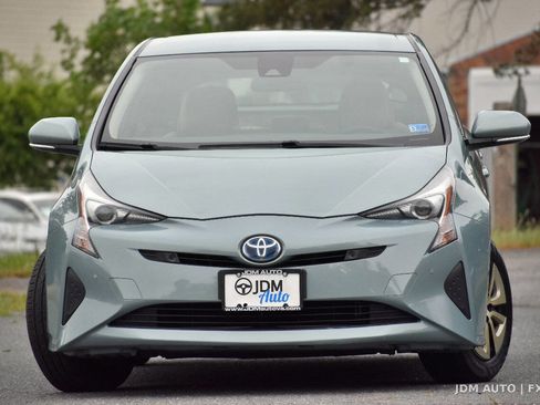 Used 2017 Toyota Prius Two w/ Prius Two Safety Plus Package FWD image 3