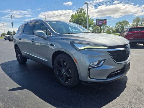 Used 2023 Buick Enclave Essence w/ Experience Buick Package AWD/4WD image 3