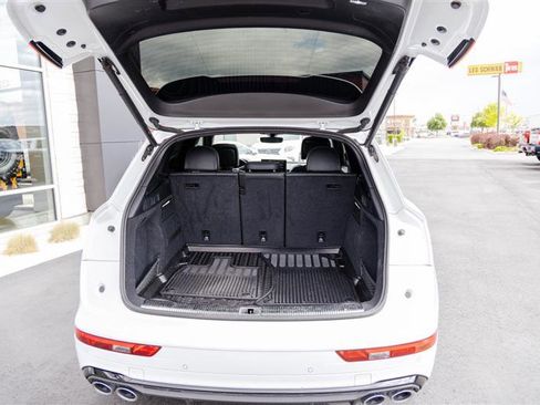 Used 2022 Audi SQ5 Premium Plus w/ Premium Plus Package AWD/4WD image 8