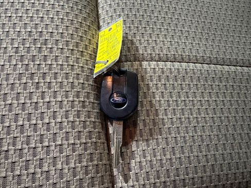 Used 2013 Ford F150 XLT w/ XLT Chrome Pkg image 8