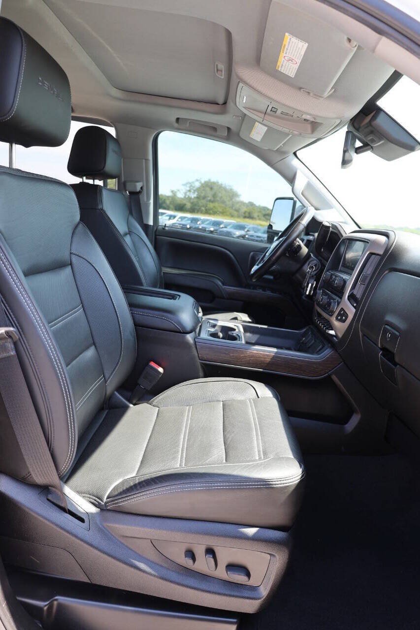 Used 2019 GMC Sierra 3500 Denali AWD/4WD image 15