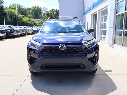 Used 2023 Toyota RAV4 XLE Premium AWD/4WD image 5