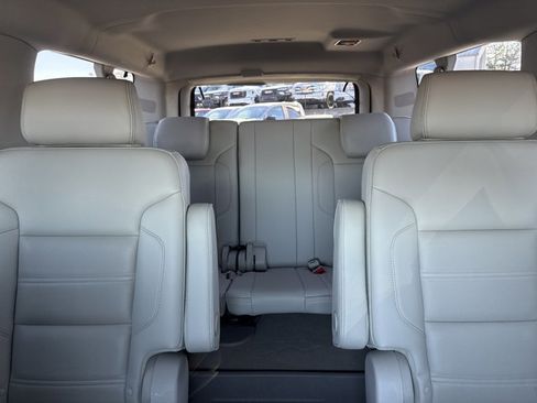 Used 2020 GMC Yukon XL Denali w/ Denali Premium Package image 23