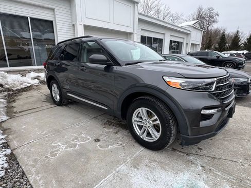 Used 2020 Ford Explorer XLT w/ Equipment Group 202A image 1
