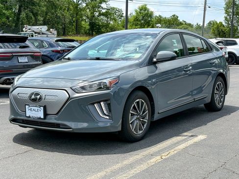 Used 2020 Hyundai Ioniq SE FWD image 3