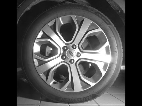 Used 2018 Ford Explorer Platinum AWD/4WD image 25