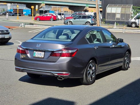 Used 2017 Honda Accord LX image 8