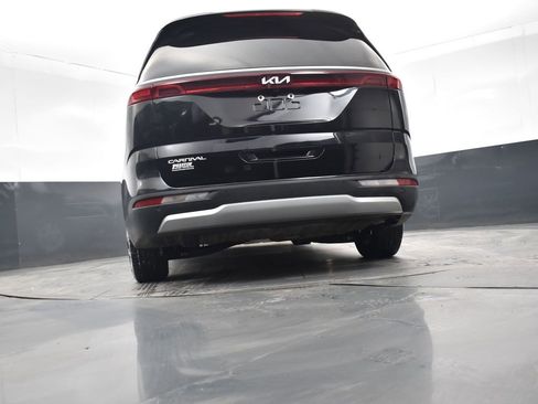 Used 2024 Kia Carnival LX image 26