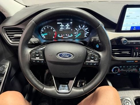 Used 2022 Ford Escape SE w/ SE Sport Appearance Package AWD/4WD image 35