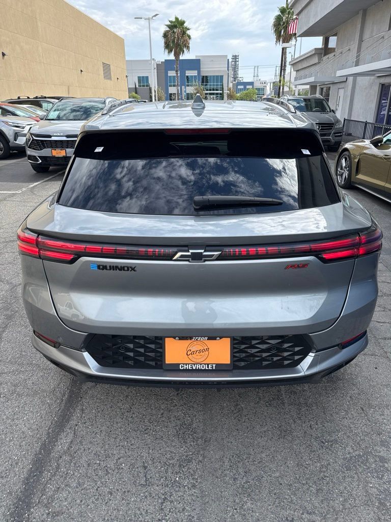 Used 2024 Chevrolet Equinox EV RS FWD image 5