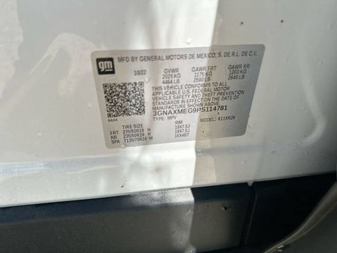 Used 2023 Chevrolet Equinox RS w/ LPO, Floor Liner Package FWD image 37