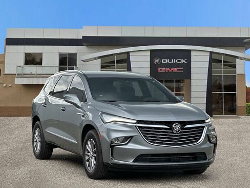 Used 2024 Buick Enclave Essence AWD/4WD image 8