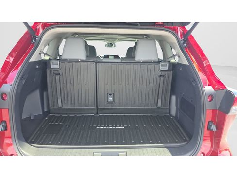 New 2026 Toyota Highlander XLE AWD/4WD image 9