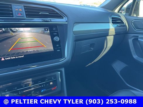 Used 2022 Volkswagen Tiguan SE R-Line image 16