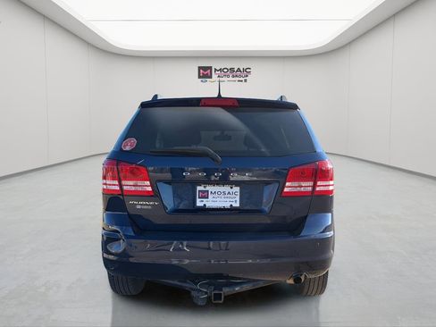 Used 2020 Dodge Journey SE w/ SE Popular Equipment Group image 4