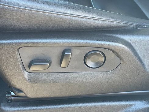 Used 2024 Chevrolet Suburban LT image 14