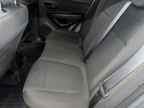 Certified 2021 Chevrolet Trax LS w/ Tint and Cruise Package image 16