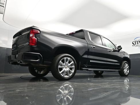 Used 2025 Chevrolet Silverado 1500 High Country w/ High Country Premium Package AWD/4WD image 26