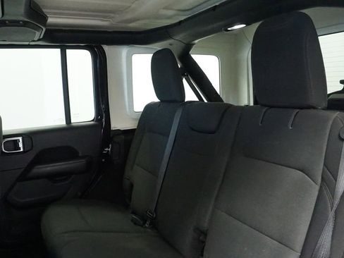 Certified 2018 Jeep Wrangler Unlimited Sahara image 28