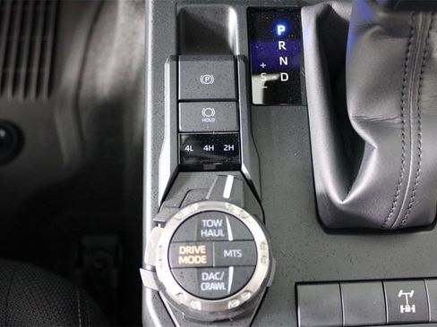 Used 2025 Toyota 4Runner TRD Off-Road image 24