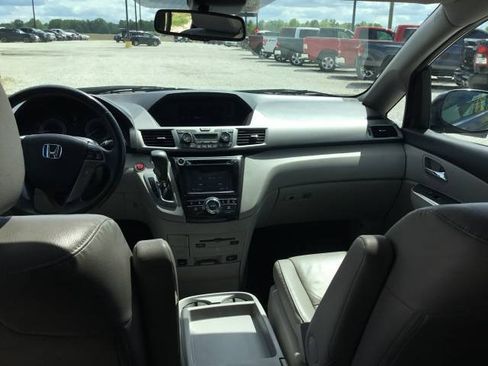 Used 2016 Honda Odyssey Touring Elite image 16
