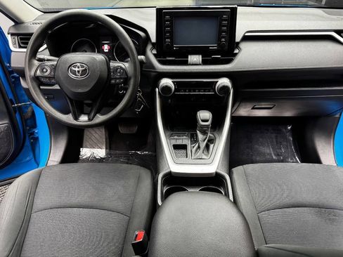 Used 2020 Toyota RAV4 LE FWD image 39
