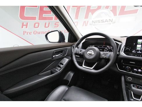 Certified 2022 Nissan Rogue SL w/ SL Premium Package image 6