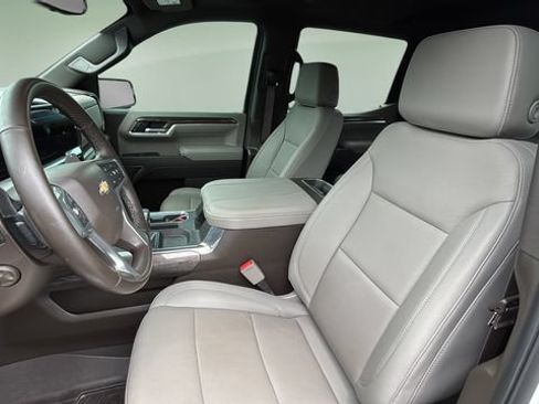 Used 2025 Chevrolet Silverado 1500 LTZ w/ LTZ Premium Package AWD/4WD image 18