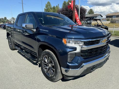 Used 2022 Chevrolet Silverado 1500 LT image 3