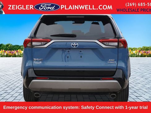 Used 2022 Toyota RAV4 XSE image 4