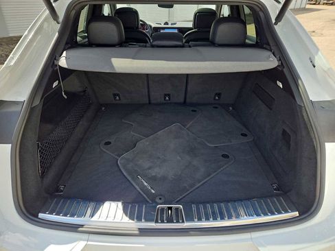 Certified 2025 Porsche Cayenne Coupe image 37