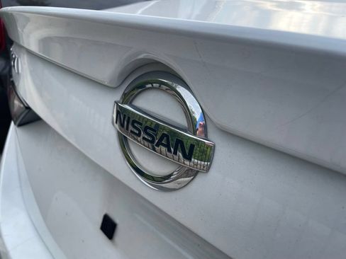 Used 2021 Nissan Sentra SR w/ SR Premium Package FWD image 6