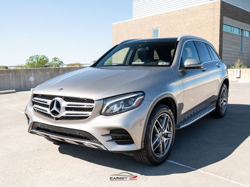 Used 2019 Mercedes-Benz GLC 300 4MATIC w/ Multimedia Package image 3