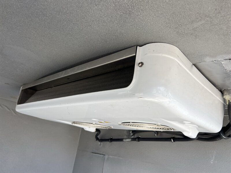 Used 2016 Ford Transit 150 130 Low Roof RWD image 15