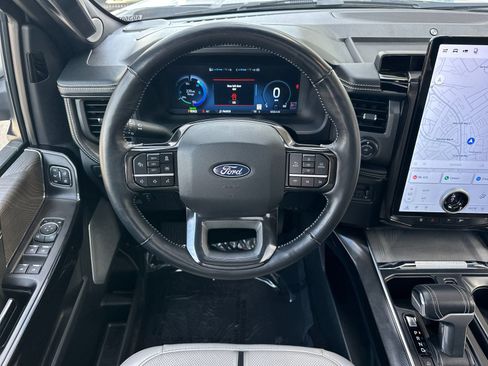 Used 2024 Ford F150 Lightning Platinum image 17