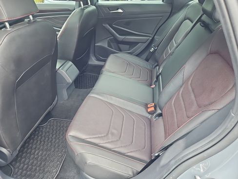 Certified 2023 Volkswagen Jetta GLI Autobahn FWD image 33